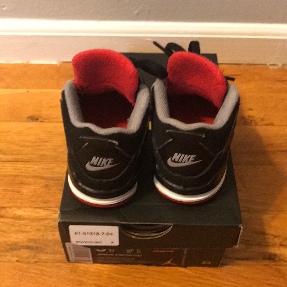Jordan 4 - Picture 3 of 4